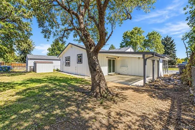 2631 S Green Court Denver, CO 80219