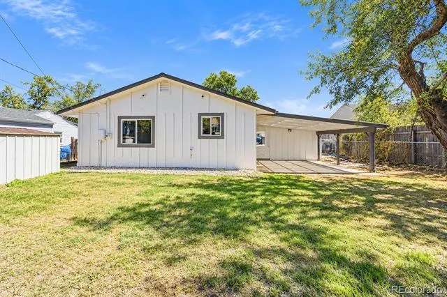 2631 S Green Court Denver, CO 80219
