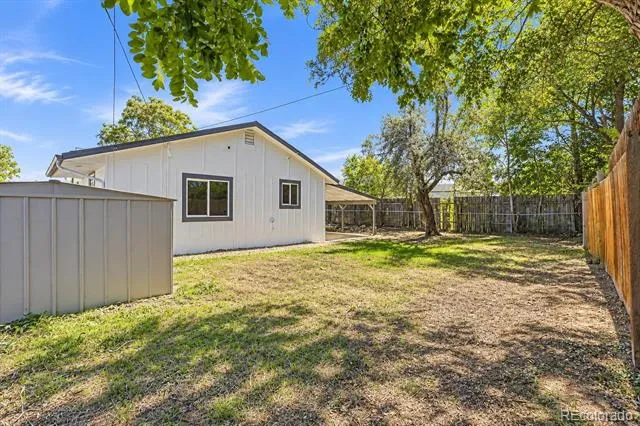 2631 S Green Court Denver, CO 80219