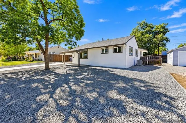 2631 S Green Court Denver, CO 80219