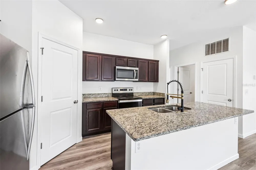 1005 WANDERER DRIVE Deltona, FL 32738