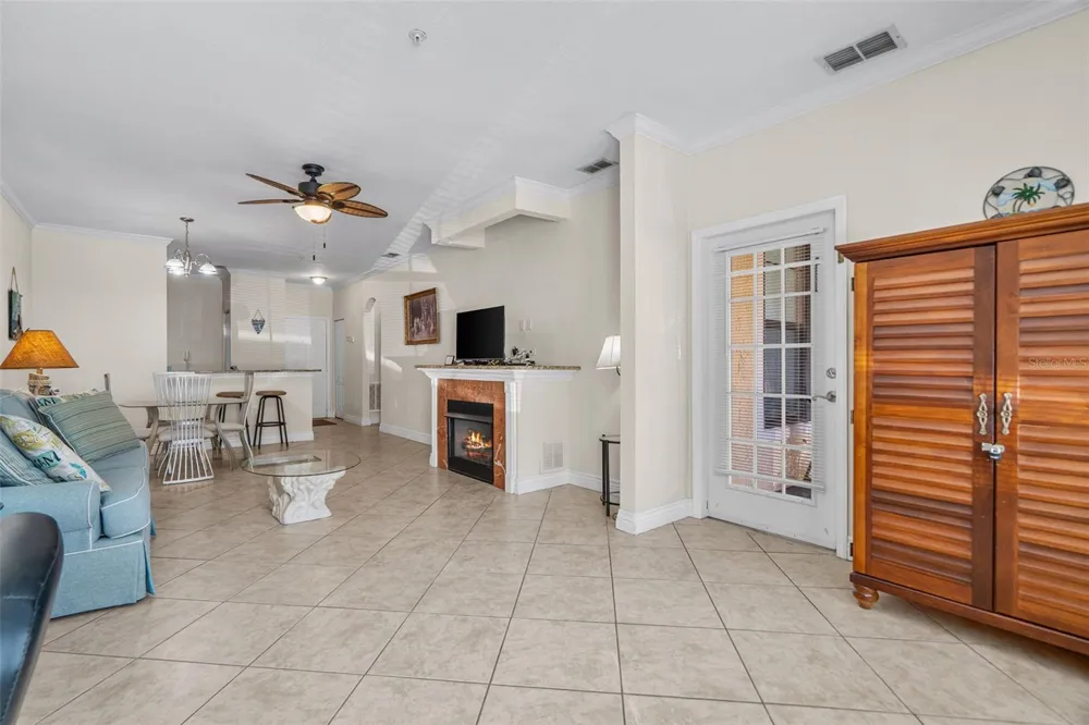 2724 VIA MURANO #615 Clearwater, FL 33764