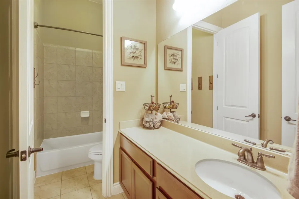 321 Westwood Drive League City, TX 77573
