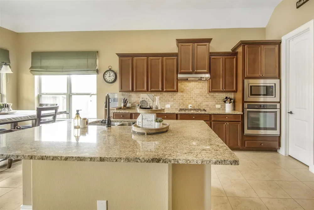 321 Westwood Drive League City, TX 77573