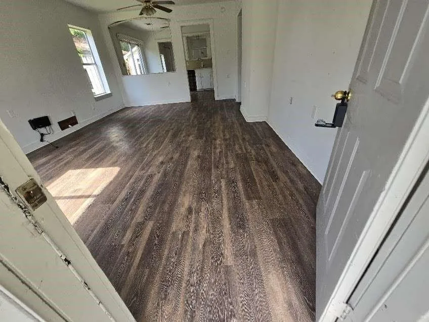 200 S Magnolia Street Highlands, TX 77562