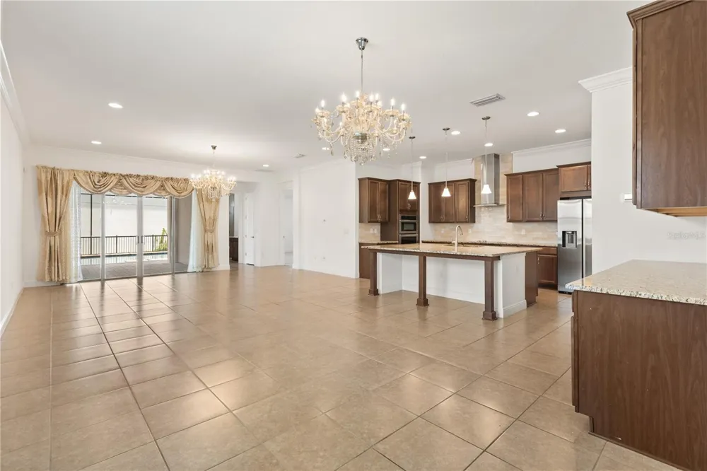 8148 CLEOBURY DRIVE Orlando, FL 32832