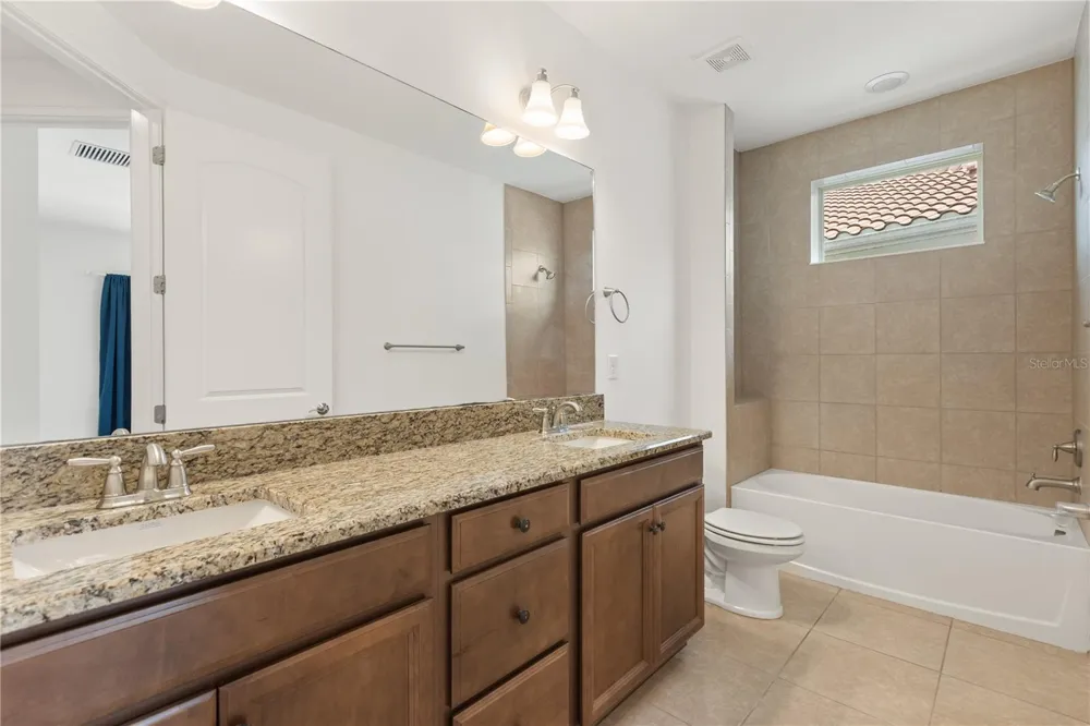 8148 CLEOBURY DRIVE Orlando, FL 32832