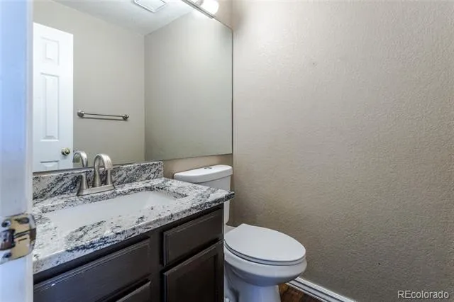 4984 S Dunkirk Way Centennial, CO 80015
