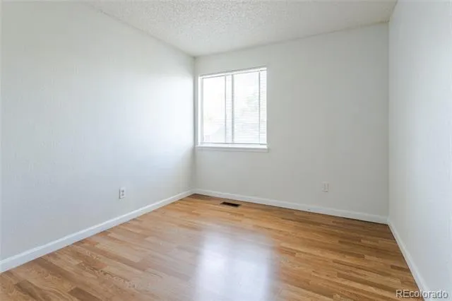 4984 S Dunkirk Way Centennial, CO 80015