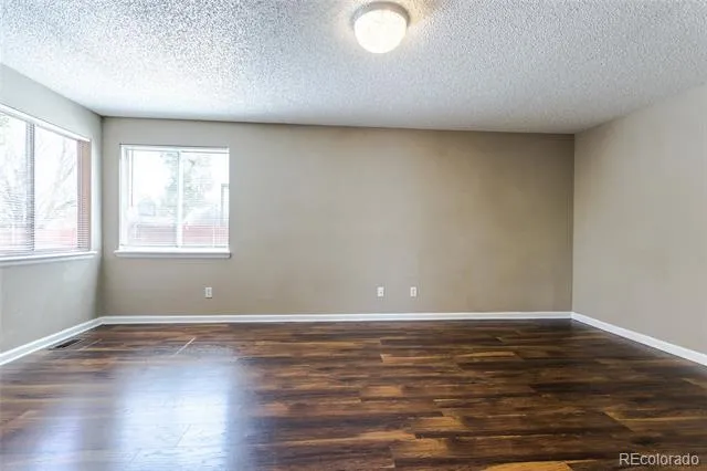 4984 S Dunkirk Way Centennial, CO 80015