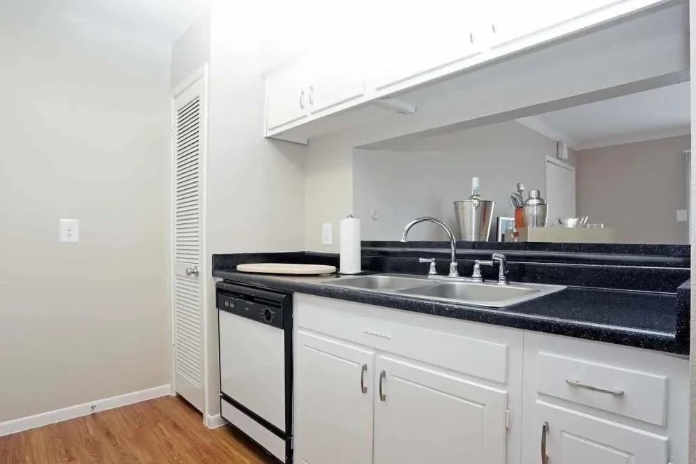 2338 West 18th Street #010 Houston, TX 77008