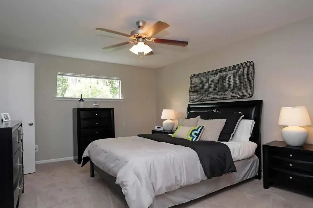 2338 West 18th Street #010 Houston, TX 77008