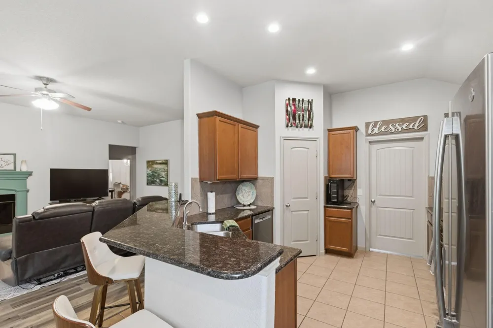 22054 Mission Canyon Lane Porter, TX 77365