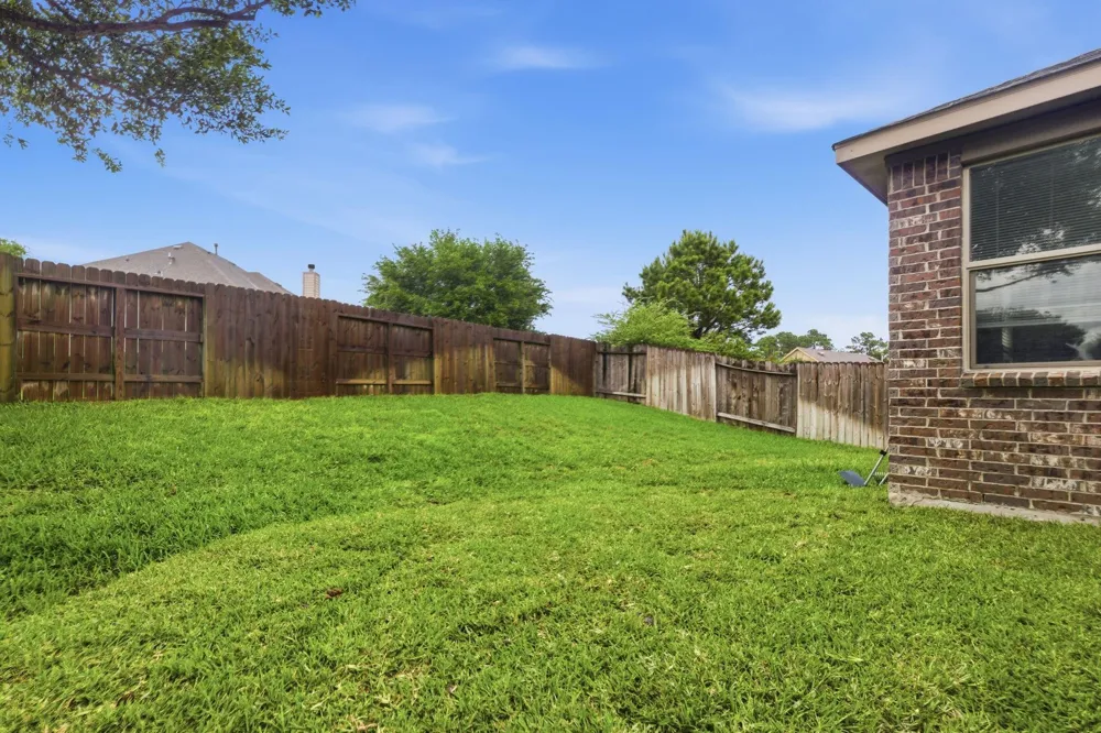 22054 Mission Canyon Lane Porter, TX 77365