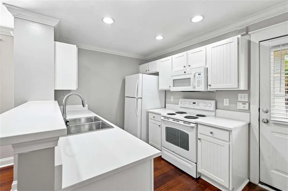 1035 Barnett Shoals Road #450 Athens, GA 30605
