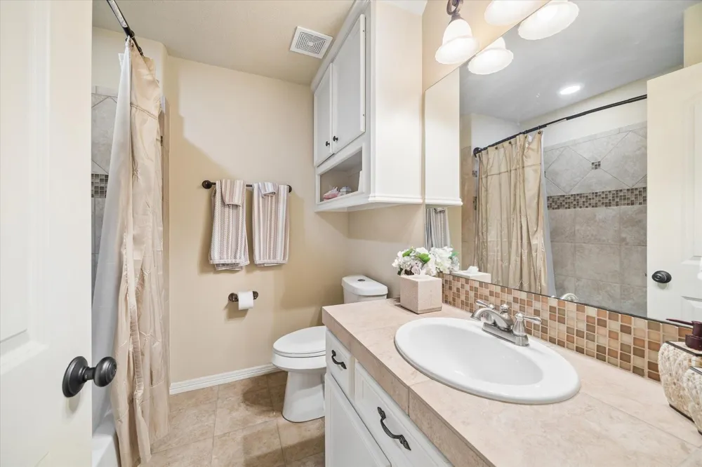 53 New Oak Trail Humble, TX 77346