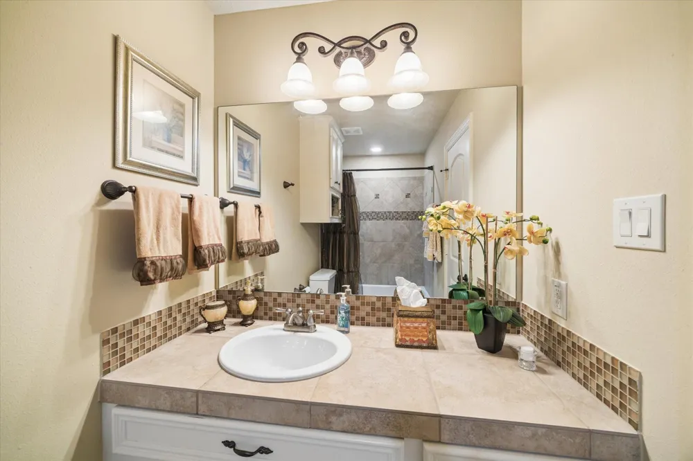 53 New Oak Trail Humble, TX 77346