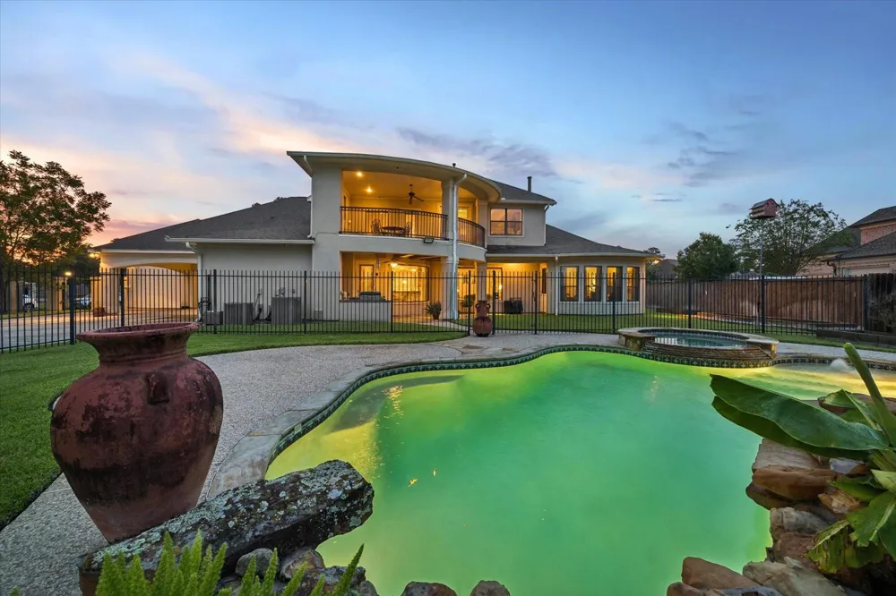 53 New Oak Trail Humble, TX 77346