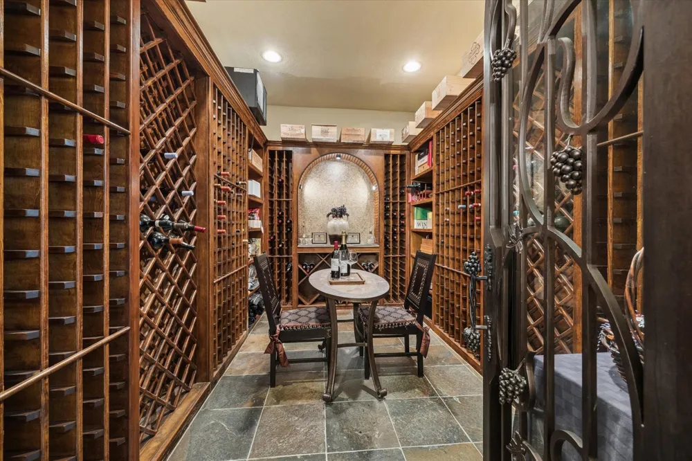 53 New Oak Trail Humble, TX 77346