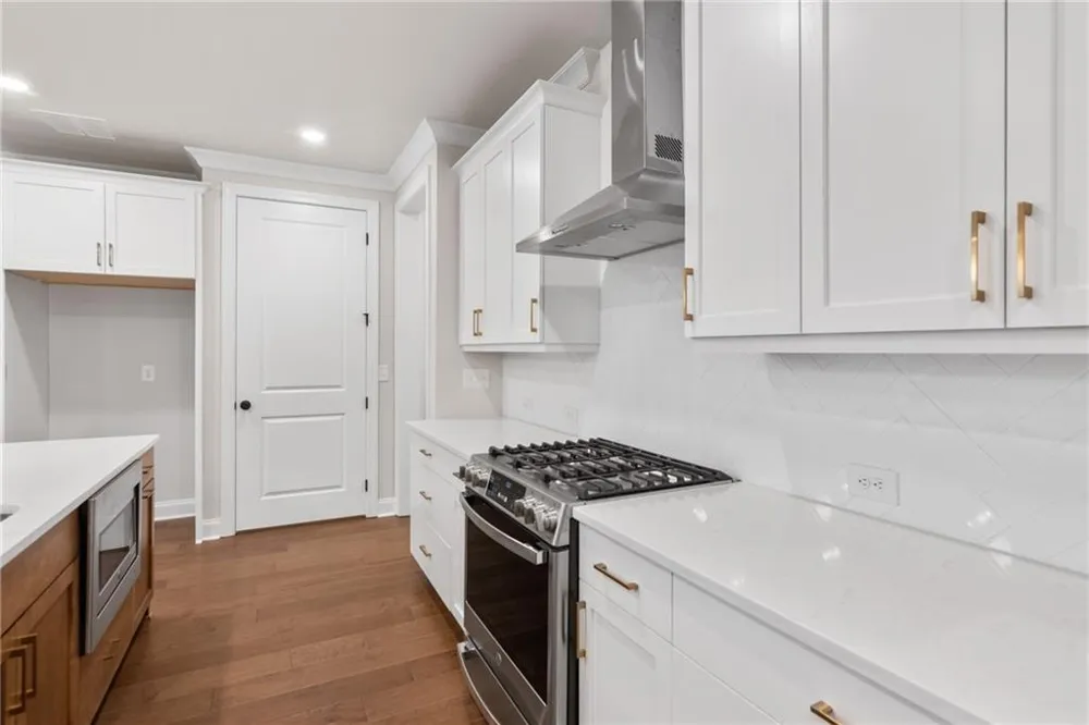 5693 Broad River View #443 Peachtree Corners, GA 30092