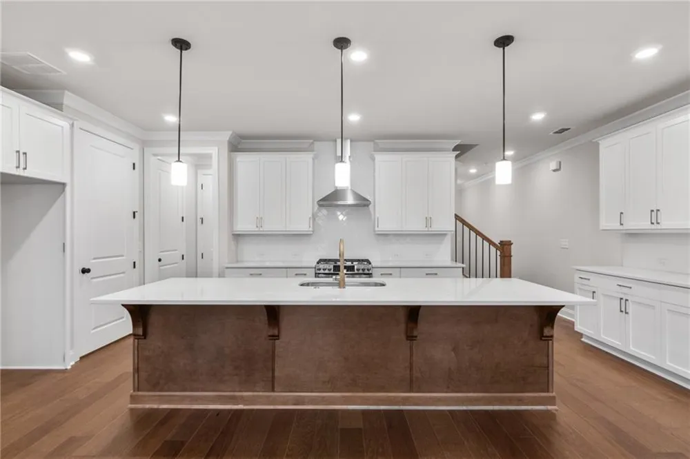 5693 Broad River View #443 Peachtree Corners, GA 30092