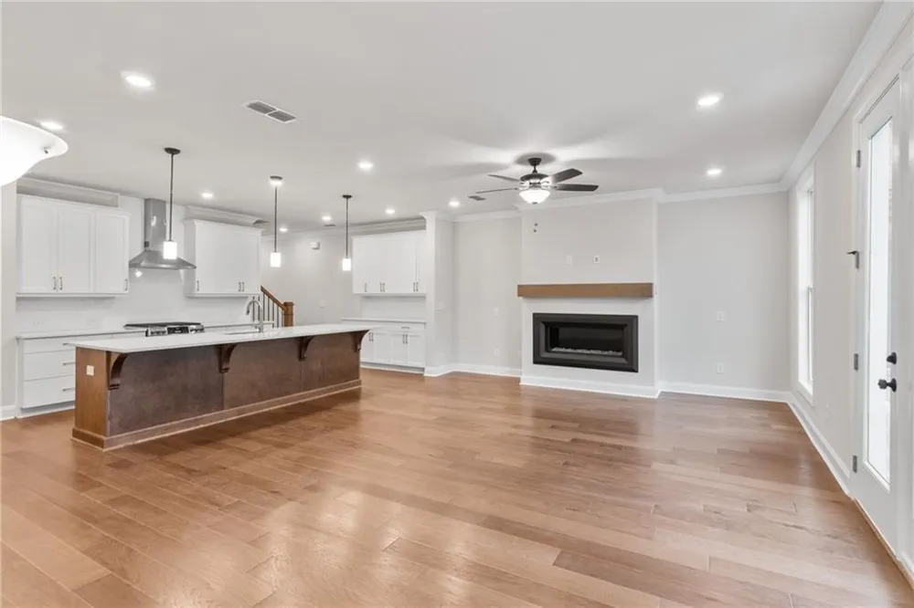 5693 Broad River View #443 Peachtree Corners, GA 30092