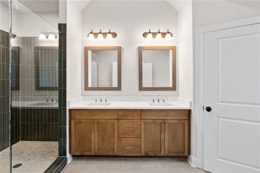 5693 Broad River View #443 Peachtree Corners, GA 30092