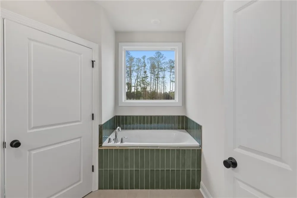5693 Broad River View #443 Peachtree Corners, GA 30092