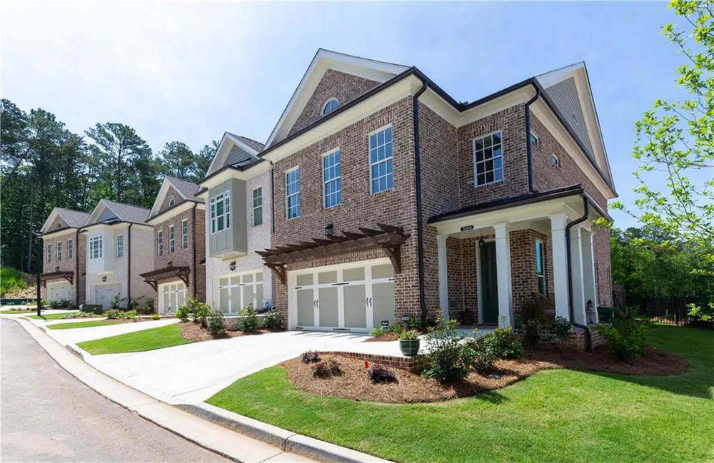5693 Broad River View #443 Peachtree Corners, GA 30092