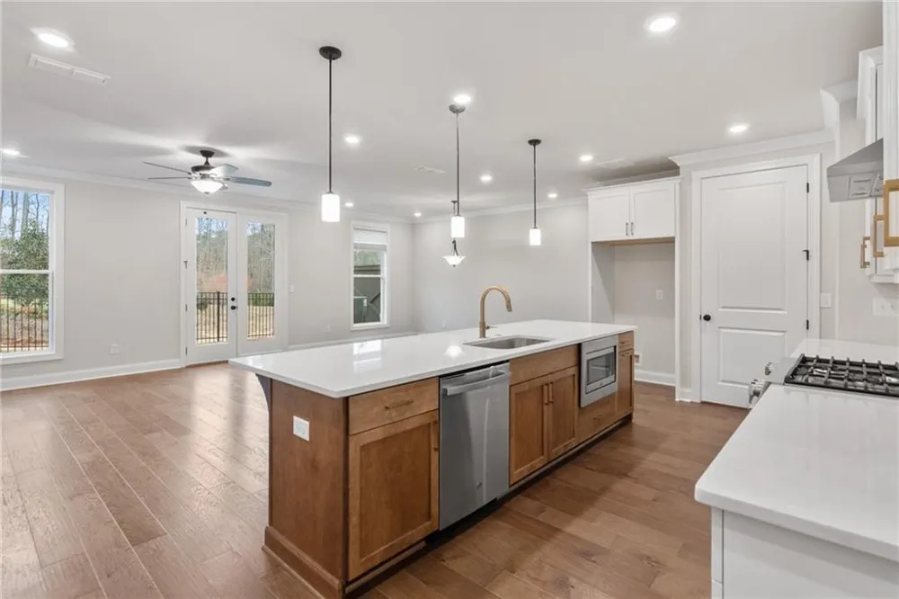 5693 Broad River View #443 Peachtree Corners, GA 30092