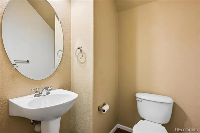 8966 E Nichols Place Centennial, CO 80112