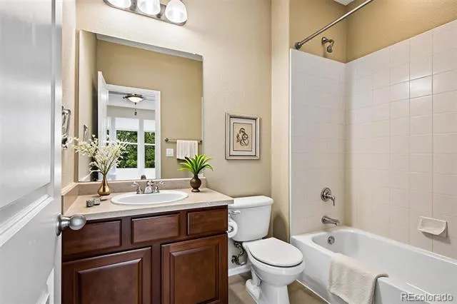 8966 E Nichols Place Centennial, CO 80112