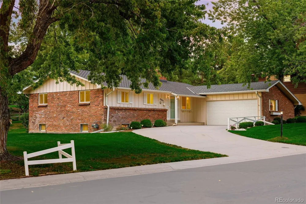 2285 W Davies Avenue Littleton, CO 80120