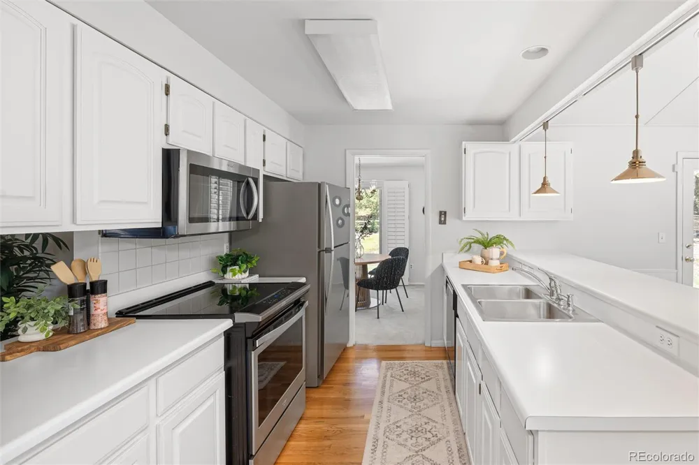 2285 W Davies Avenue Littleton, CO 80120