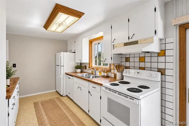 1360 W 6th Avenue Broomfield, CO 80020