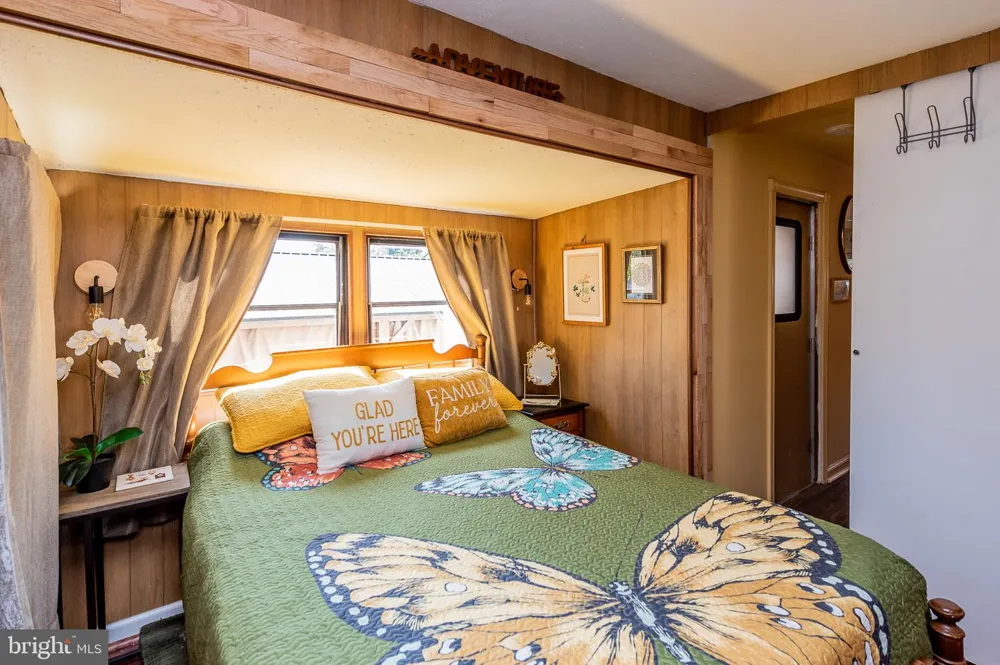 JELLYSTONE AVENUE Falling Waters, WV 25419