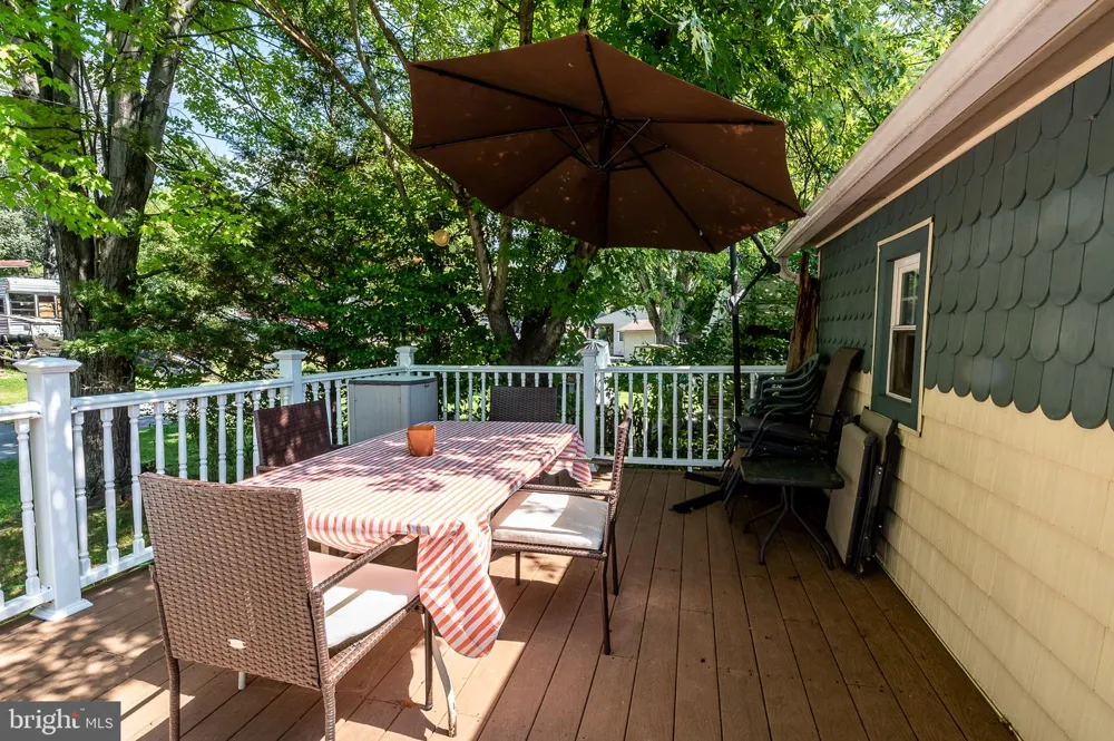 JELLYSTONE AVENUE Falling Waters, WV 25419