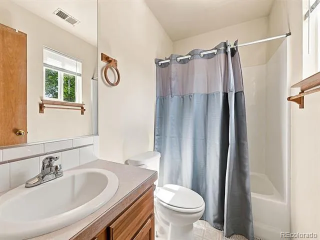 950 52nd Avenue Court #T4 Greeley, CO 80634