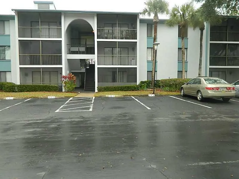 8203 SUN SPRING CIRCLE #21 Orlando, FL 32825