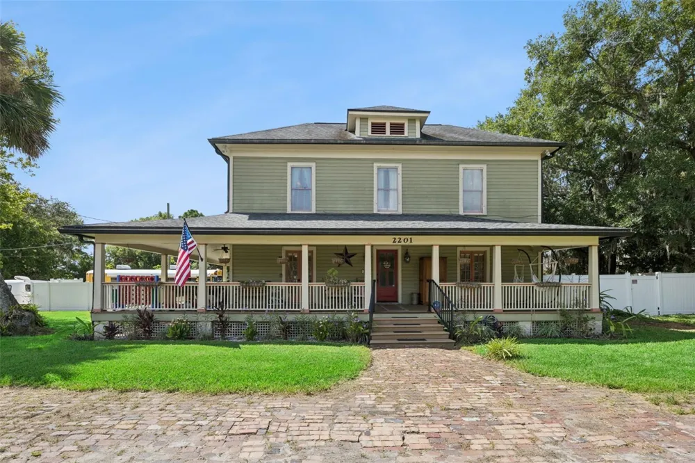 2201 CELERY AVENUE Sanford, FL 32771