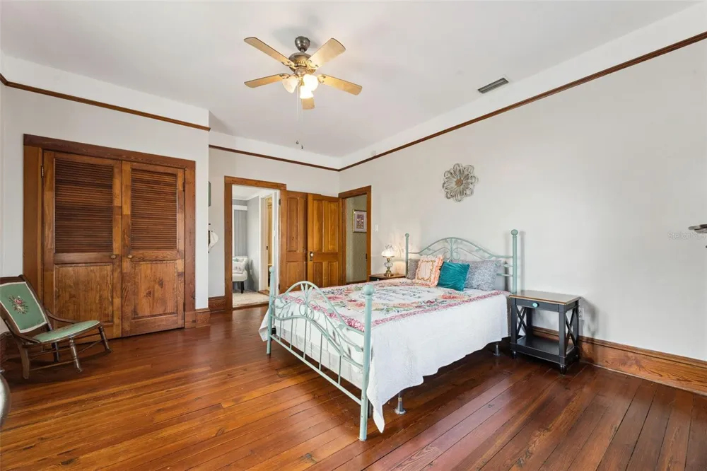2201 CELERY AVENUE Sanford, FL 32771
