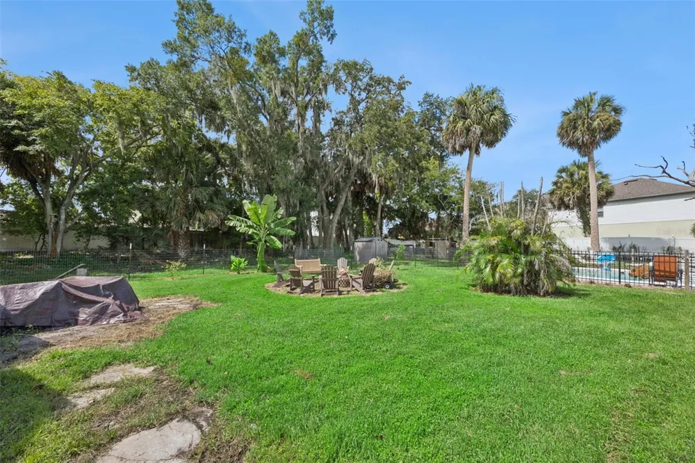 2201 CELERY AVENUE Sanford, FL 32771