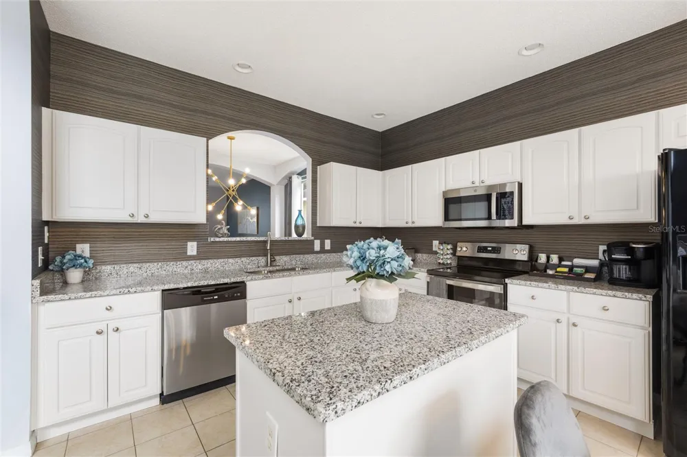 8427 SECRET KEY COVE Kissimmee, FL 34747