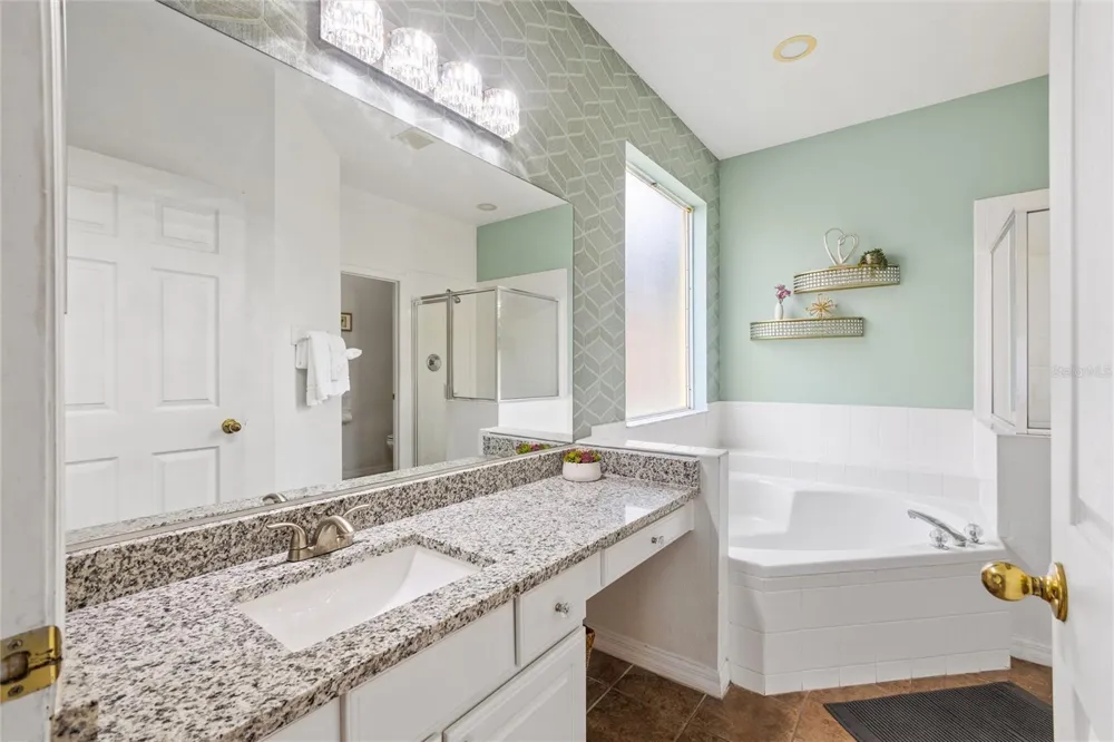 8427 SECRET KEY COVE Kissimmee, FL 34747