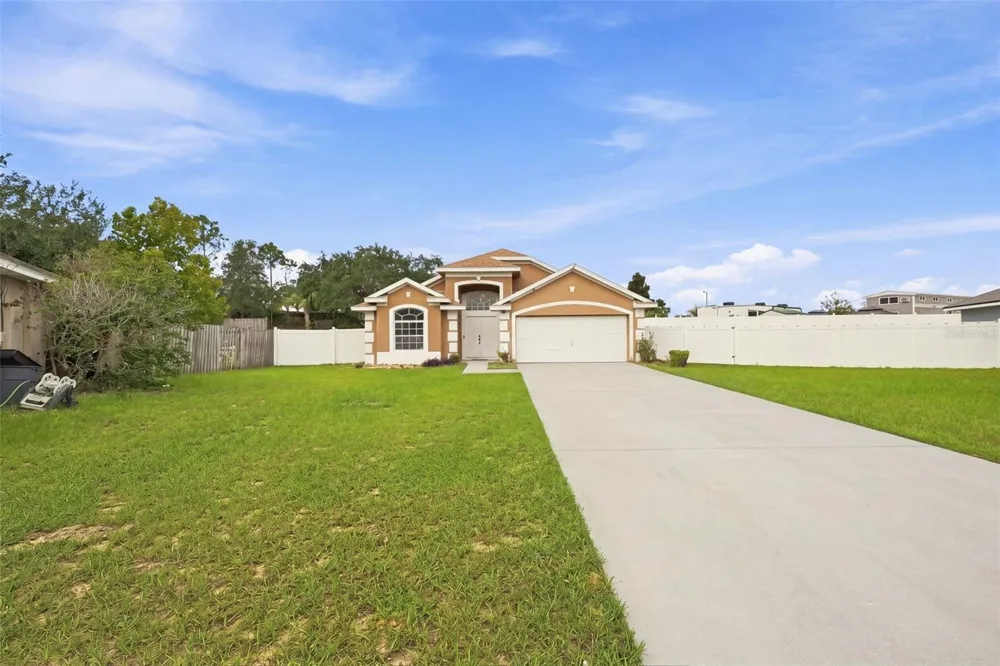 2247 MAJESTIC EAGLE CIRCLE Clermont, FL 34714