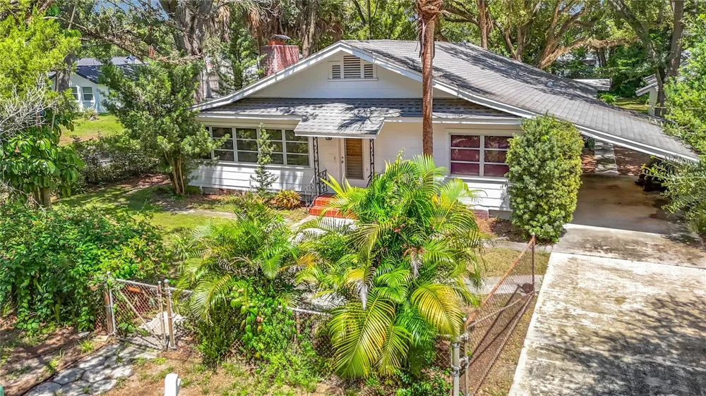 1304 E DIANA STREET Tampa, FL 33604