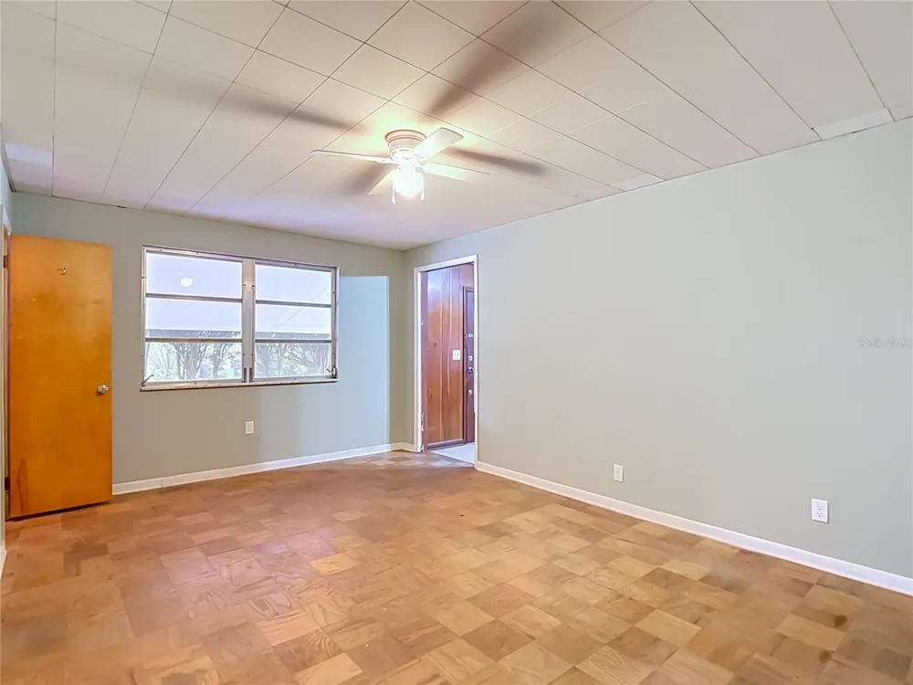 1304 E DIANA STREET Tampa, FL 33604