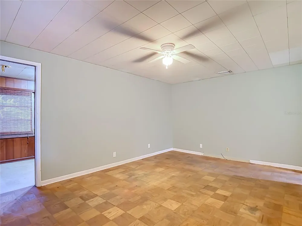 1304 E DIANA STREET Tampa, FL 33604