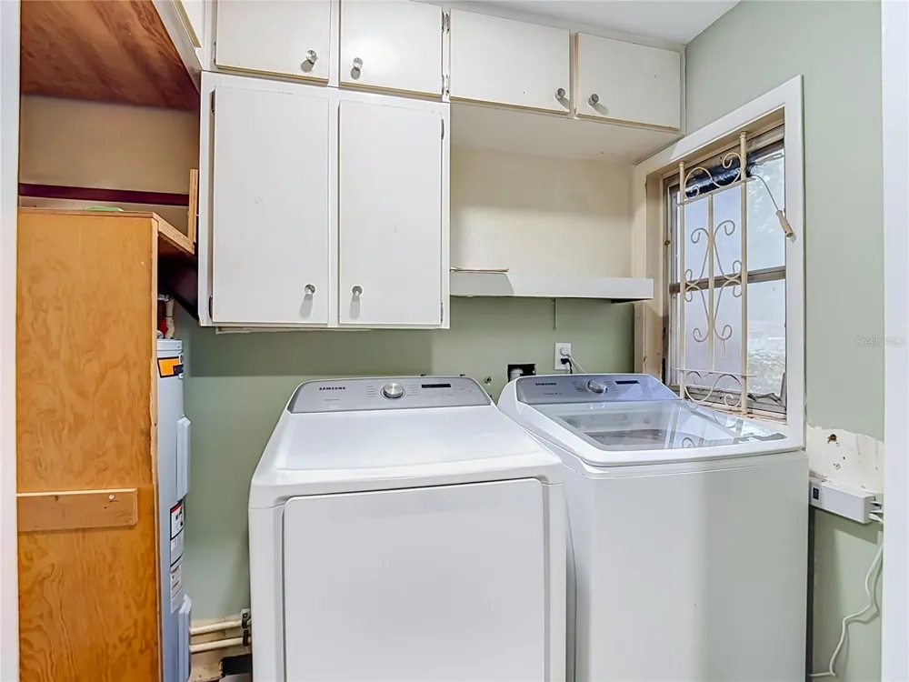 1304 E DIANA STREET Tampa, FL 33604