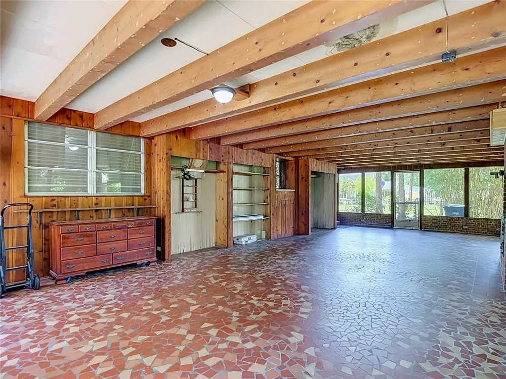 1304 E DIANA STREET Tampa, FL 33604